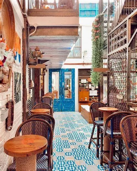 Interior Giyanti Coffee Roastery Giyanti Coffee Menteng yang ikonik