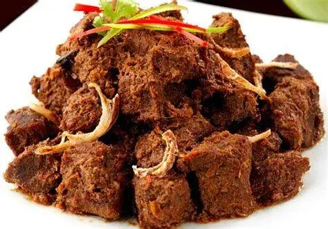 Rendang Daging Sapi Proses memasak rendang daging sapi