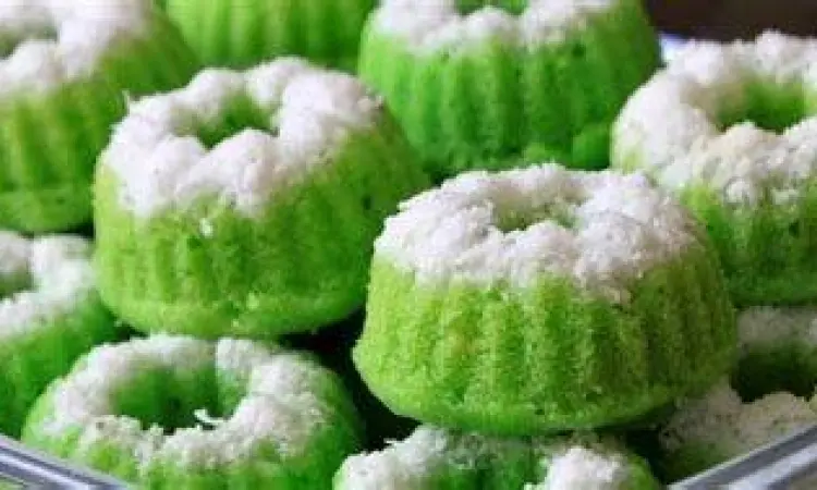 Inovasi rasa kue putri ayu cokelat dan taro