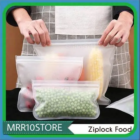 Penyimpanan Ikan Goreng Ikan kecil goreng dalam toples kedap udara