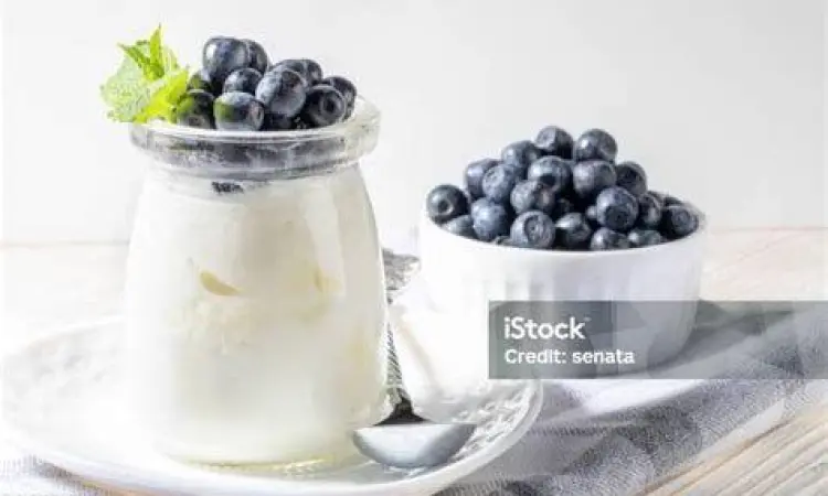 Yogurt hasil inkubasi dalam wadah kaca