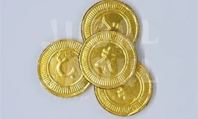 Coklat koin emas dalam kemasan foil