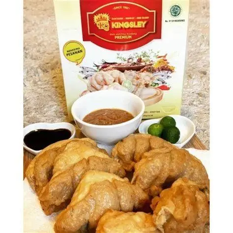 Produk Batagor Kingsley Potongan batagor dan siomay Kingsley yang digoreng garing